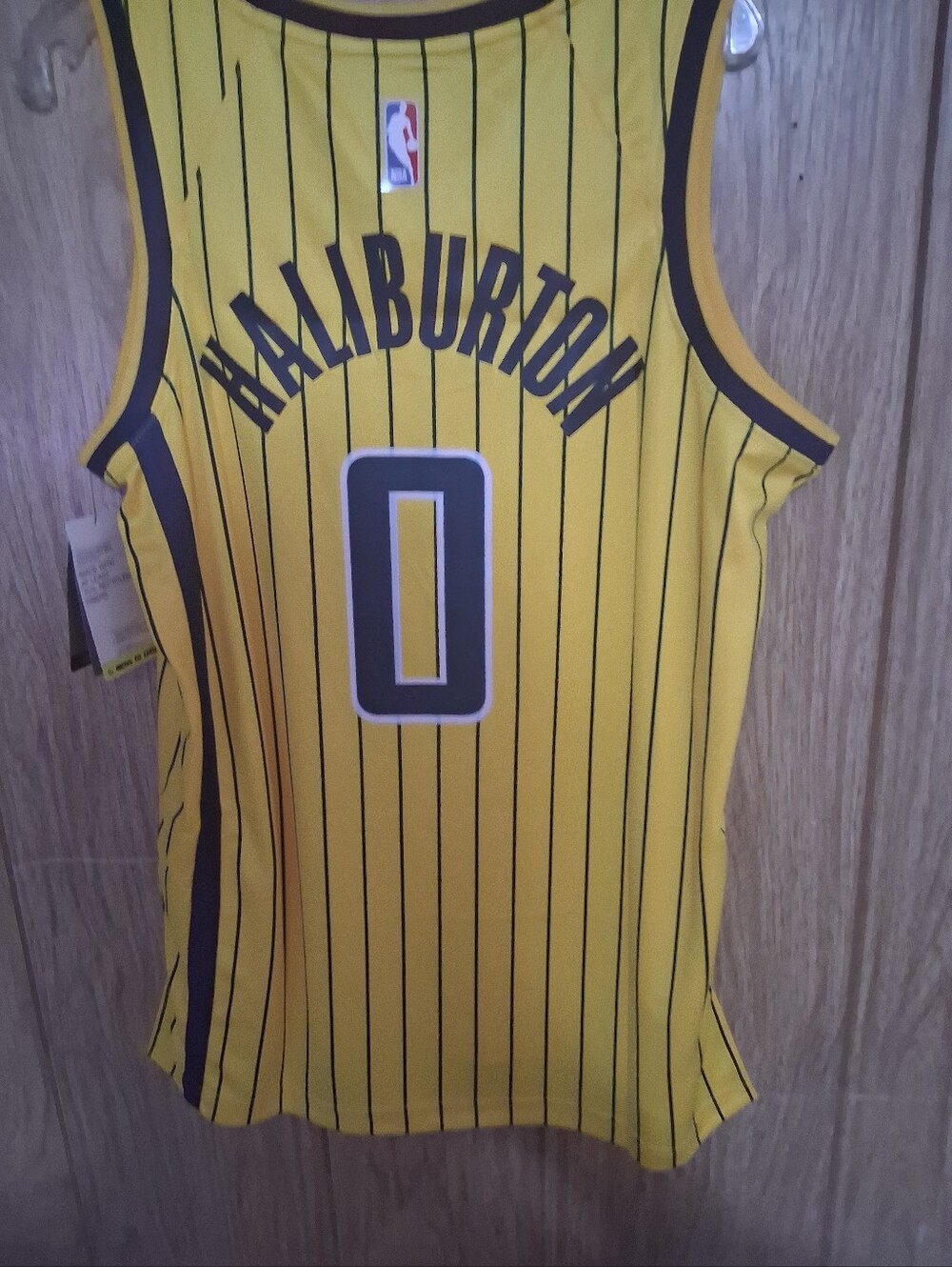 Sports Card With Tyrese Halliburton Indiana Pacers Statement Large Jersey